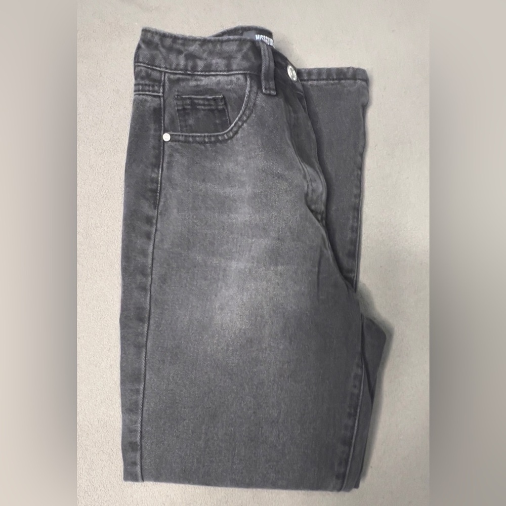Missguided Highwaisted Mom Jeans, Size 4